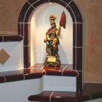 Detail Kachelofen - Nische für Statue